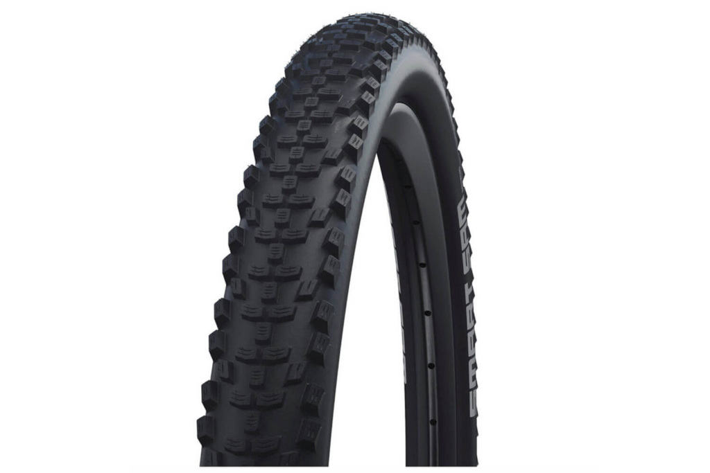 Mountainbike-Reifen mit grobem Stollenprofil