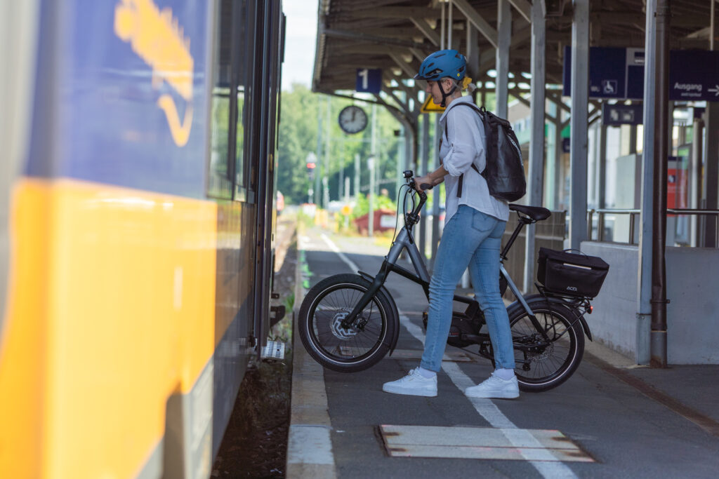 E-Bike Falträder. Faltbare E-Bike für den Alltag und Arbeitsweg in der Stadt.