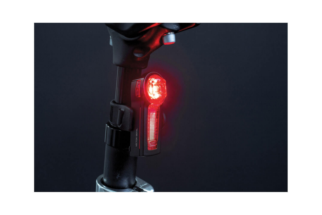 Trelock Batterierücklicht LS 740 mit Bremsrücklicht
urch das helle Trelock Batterierücklicht LS 740 mit Bremsrücklicht wird man im Straßenverkehr nicht mehr so schnell übersehen.